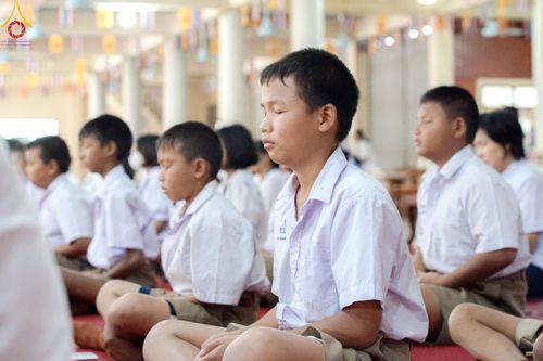 ภาพ No.189713:พิธีทอดผ้าป่าทำนุบำรุงศาสนสถาน ในโครงการธรรมยาตรา กตัญญูบูชา มหาปูชนียาจารย์ พระมงคลเทพมุนี(สด จนฺทสโร) พระผู้ปราบมาร อนุสรณ์สถาน 7 แห่ง ปีที่ 13 ณ วัดใหม่พิบูลย์ผล ต.บางเลน อ.สองพี่น้อง จ.สุพรรณบุรี วันที่ 5 มกราคม พ.ศ. 2568