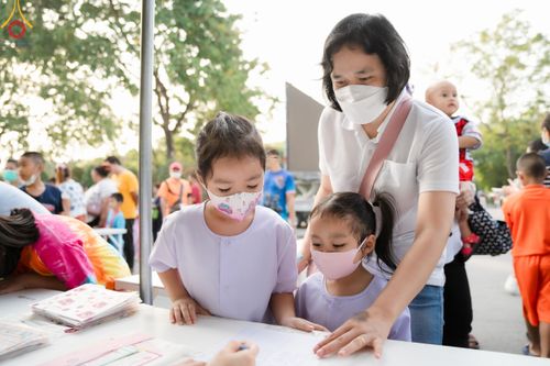 ภาพ No.111221:กิจกรรมงานวันเด็กแห่งชาติ รวมพลังเด็กเก่งและดี สร้างความดีสากล ปีที่ 6 ร่วมจัดโดย เทศบาลเมืองท่าโขลง พุทธสมาคมปทุมธานี องค์การบริหารส่วนตำบลคลองสาม ณ วัดพระธรรมกาย จ.ปทุมธานี วันที่ 13 มกราคม พ.ศ. 2567