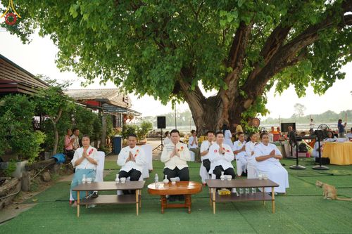 ภาพ No.135386:โครงการตักบาตรข้าวสารอาหารแห้งพระภิกษุสามเณร ๑,๐๐๐ รูป วันอังคารที่ ๙ เมษายน พ.ศ.๒๕๖๗ ณ ถนนหน้าที่ว่าการอำเภอคลองขลุง (เส้นเลียบแม่น้ำปิง) ตำบลคลองขลุง อำเภอคลองขลุง จังหวัดกำแพงเพชร