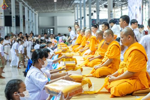 ภาพ No.89650:อบรมเชิงปฏิบัติการจัดกิจกรรมทอดกฐินสัมฤทธิ์ และพิธีมอบผ้าไตรประธานกฐินสัมฤทธิ์เด็กดี V-Star ประจำปีพุทธศักราช 2566  วันเสาร์ที่ 9 กันยายน พ.ศ. 2566 ณ สภาธรรมกายสากล วัดพระธรรมกาย จ.ปทุมธานี