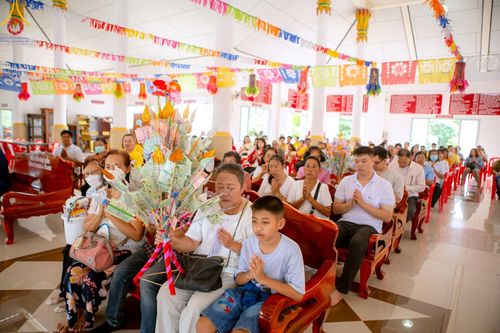 ภาพ No.163148:โครงการกฐินสามัคคีทั่วไทย 30,000 วัด บูชาธรรม 80 ปี หลวงพ่อธัมมชโย โดย คณะศิษยานุศิษย์วัดพระธรรมกาย ณ วัดยางตลาด อ.คลองเขื่อน จ.ฉะเชิงเทรา วันที่ 19 ตุลาคม พ.ศ. 2567