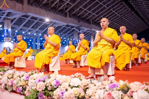 ภาพ No.187612:พิธีฉลองชัยสวดมนต์บทธัมมจักกัปปวัตนสูตร 7,000,000,000 จบ และพิธีสวดมนต์ข้ามปี วันที่ 31 ธันวาคม พ.ศ. 2567 ถึงวันที่ 1 มกราคม พ.ศ. 2568 ณ มหารัตนวิหารคด วัดพระธรรมกาย จ.ปทุมธานี