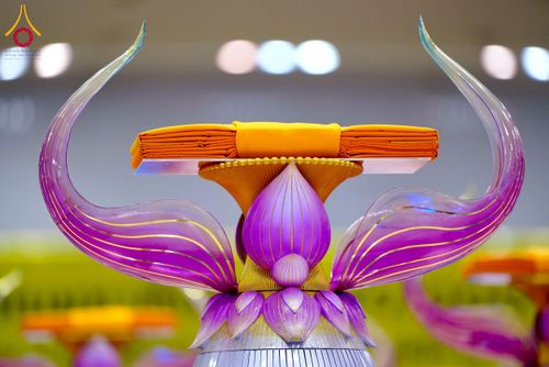 ภาพ No.215292:วันอาทิตย์ต้นเดือนที่ 6 เมษายน พ.ศ. 2568 พิธีบูชาข้าวพระ สภาธรรมกายสากล วัดพระธรรมกาย