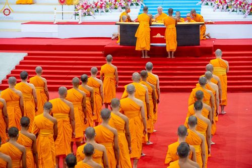 ภาพ No.88130:พิธีมุทิตาสักการะ เปรียญธรรม 9,6,3 และบาลีศึกษา 6,3  พิธีมอบดวงแก้วสามเณรทรงบาลีไวยากรณ์ วันอาทิตย์ 17 กันยายน พ.ศ. 2566 ณ สภาธรรมกายสากล วัดพระธรรมกาย