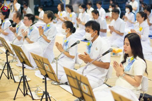 ภาพ No.111840:พิธีถวายภัตตาหารเป็นสังฆทาน แด่คณะพระธรรมยาตราฯ ในโครงการธรรมยาตรา กตัญญูบูชา มหาปูชนียาจารย์ พระมงคลเทพมุนี(สด จนฺทสโร) พระผู้ปราบมาร อนุสรณ์สถาน 7 แห่ง ปีที่ 12 วันที่ 14 มกราคม พ.ศ. 2567 ณ อนุสรณ์สถานมหาวิหารพระมงคลเทพมุนี  (โลตัสแลนด์) อ.สองพี่น้อง จ