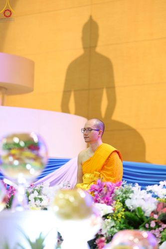 ภาพ No.222760:วันอาทิตย์ต้นเดือนที่ 4 พฤษภาคม พ.ศ. 2568 พิธีบูชาข้าวพระ ณ สภาธรรมกายสากล วัดพระธรรมกาย