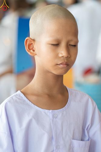 ภาพ No.133898:พิธีขอขมามอบผ้าไตร โครงการบรรพชาสามเณร ศูนย์อบรมวัดพระธรรมกาย ณ วัดพระธรรมกาย วันเสาร์ที่ 6 เมษายน พ.ศ. 2567