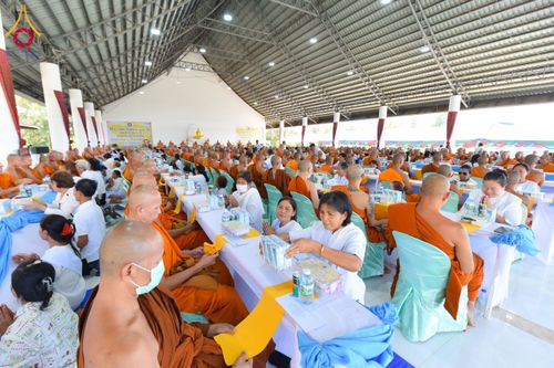 ภาพ No.175567:พิธีถวายมหาสังฆทาน 348 วัด ฉลองครบรอบ 8 ปี ธุดงค์สถานอำนาจเจริญ บูชาธรรม 80 ปี หลวงพ่อธัมมชโย วันที่ 17 พฤศจิกายน พ.ศ. 2567