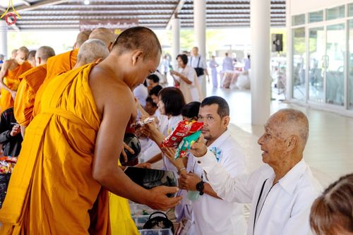 ภาพ No.123873:พิธีถวายสังฆทาน 323 วัด 4 จังหวัดชายแดนภาคใต้ ครั้งที่ 166 ณ ศูนย์ปฏิบัติธรรมภาคใต้ อ.บางกล่ำ จ.สงขลา วันเสาร์ที่ 17 กุมภาพันธ์ พ.ศ. 2567