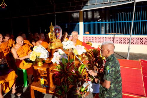 ภาพ No.234372:วันพฤหัสบดีที่ 24 กรกฎาคม พ.ศ. 2568 พิธีถวายสังฆทานแก่คณะสงฆ์ 323 วัด , พิธีมอบกองทุนหนุนแรงใจช่วยครูใต้ , พิธีทำบุญส่วนกุศลแด่ผู้วายชนม์ ในเหตุการณ์ความไม่สงบ 4 จังหวัด ชายแดนภาคใต้ (ปัตตานี , ยะลา , นราธิวาส , สงขลา) ปีที่ 21 ครั้งที่ 179 ณ วัดเวฬุวัน 