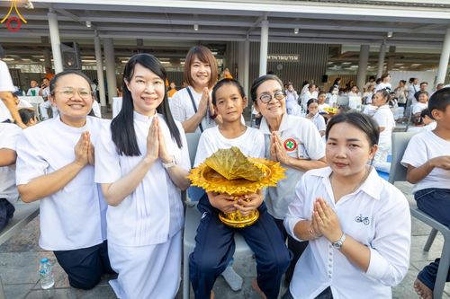 ภาพ No.132891:พิธีตัดปอยผม โครงการหน่อแก้วเปรียญธรรม รุ่นที่ 12 ณ ค่ายจองแชมป์ หมู่กฏิสามเณรเปรียญธรรม วัดพระธรรมกาย วันอาทิตย์ที่ 31 มีนาคม พ.ศ. 2567