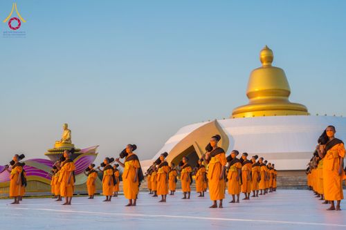ภาพ No.116865:พระธรรมยาตราร่วมปฏิบัติธรรม และถ่ายภาพหมู่ประวัติศาสตร์ ปีที่ 12  วันที่ 21 มกราคม พ.ศ. 2567  ณ อนุสรณ์สถานบางปลา จ.นครปฐม