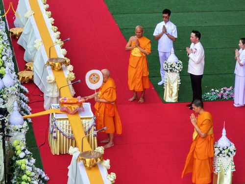 ภาพ No.316624:วันอาทิตย์ที่ 29 มีนาคม พ.ศ. 2569 พิธีทอดผ้าบังสุกุลและพิธีชำระร่าง โยมพ่อณรงค์ จินตมากุล  สิริอายุ 99 ปี 11 เดือน โยมบิดา พระครูปลัดรัตนวีรวัฒน์ (รังสฤษดิ์ อิทฺธิจินตโก) ที่ปรึกษาเจ้าคณะจังหวัดปทุมธานี เจ้าอาวาสวัดพระธรรมกาย  ณ ฌาปนสถานชั่วคราว ทางเข้า 