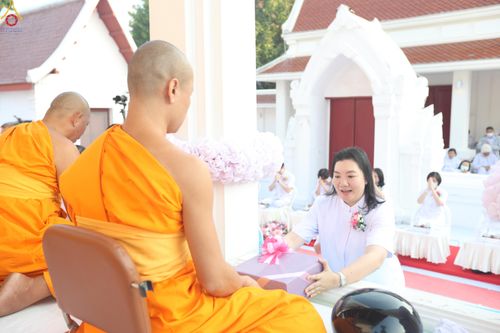 ภาพ No.297571:วันที่ 18 มกราคม พ.ศ. 2569 พิธีตักบาตรพระธรรมยาตรา ณ วัดโบสถ์บน ต.บางคูเวียง จ.นนทบุรี อนุสรณ์สถานลำดับที่ 4 สถานที่เกิดด้วยกายธรรม ในโครงการธรรมยาตรา กตัญญูบูชา มหาปูชนียาจารย์ พระมงคลเทพมุนี(สด จนฺทสโร) พระผู้ปราบมาร อนุสรณ์สถาน 7 แห่ง ปีที่ 14