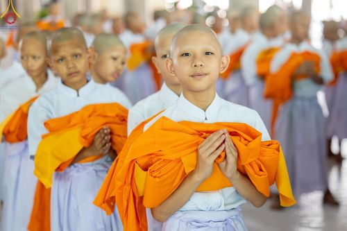ภาพ No.134142:พิธีบรรพชาสามเณร โครงการบรรพชาสามเณร ฟื้นฟูพระพุทธศาสนาทั่วไทย ศูนย์อบรมวัดพระธรรมกาย วันเสาร์ที่ 6 เมษายน พ.ศ. 2567
