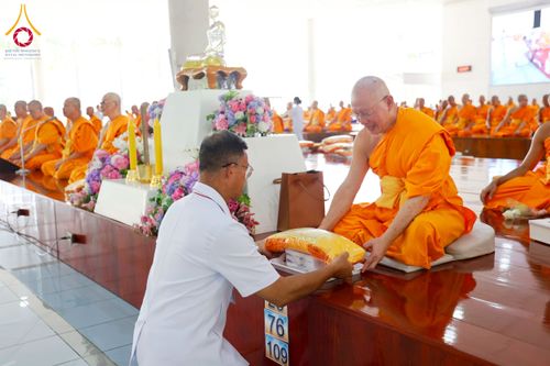 ภาพ No.263038:วันที่ 21 ตุลาคม พ.ศ. 2568 (วันพระ แรม 14 ค่ำ เดือน 11) พิธีบุพเปตพลี ครั้งที่ 171 ร่วมอุทิศบุญแด่หมู่ญาติที่ล่วงลับไปแล้ว และสืบทอดอายุพระพุทธศาสนา ณ หอฉันคุณยายอาจารย์ฯ วัดพระธรรมกาย