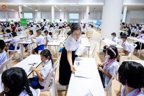 ภาพ No.104250:โครงการตอบปัญหาธรรมะทางก้าวหน้า ครั้งที่ 41 รอบชิงชนะเลิศระดับชาติ วันเสาร์ที่ 23 ธันวาคม พ.ศ. 2566 ณ ห้องแก้วสารพัดนึก วัดพระธรรมกาย จัดโดย ชมรมพุทธศาสตร์สากล