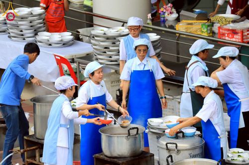 ภาพ No.217117:วันเสาร์ที่ 12 เมษายน พ.ศ. 2568 พิธีบุพเปตพลี ครั้งที่ 162 ร่วมอุทิศบุญแด่หมู่ญาติที่ล่วงลับไปแล้ว และพิธีถวายภัตตาหารเมนูสวรรค์ ณ หอฉันคุณยายอาจารย์ฯ วัดพระธรรมกาย