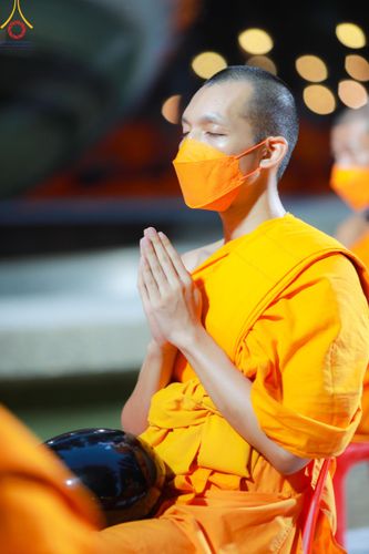 ภาพ No.107366:พิธีตักบาตรพระธรรมยาตราฯ ในโครงการธรรมยาตรากตัญญูบูชา มหาปูชนียาจารย์ พระมงคลเทพมุนี(สด จนฺทสโร) พระผู้ปราบมาร ปีที่ 12 ณ อนุสรณ์สถานมหาวิหารพระมงคลเทพมุนี อ.สองพี่น้อง จ.สุพรรณบุรี วันที่ 7 มกราคม พ.ศ. 2567