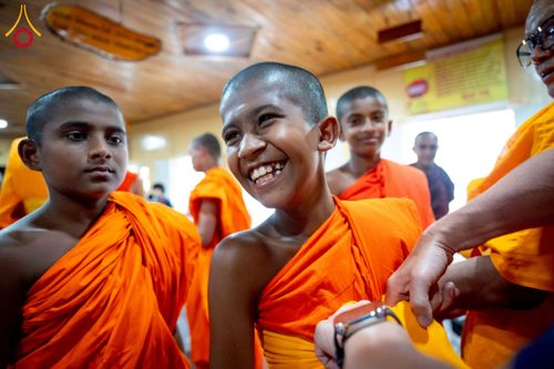 ภาพ No.225567:วันที่ 1 พฤษภาคม พ.ศ. 2568 พิธีเปิดโครงการ สยาม-ลังกา ธรรมยาตรา ฉลองเทศกาลวิสาขบูชาแห่งชาติ ศรีลังกา  และ บูชาธรรม 81 ปี หลวงพ่อธัมมชโย