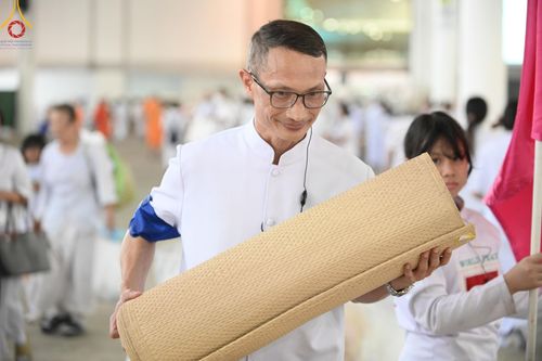 ภาพ No.58217:V.41 เทหมดใจ  ลุยต่อไป ร้อยซาวปี การเตรียมงาน การปฏิบัติงาน และการเก็บงาน ของเจ้าหน้าที่หน่วยงานต่างๆ เพื่อพิธีฉลองอายุวัฒนมงคล 80 ปี หลวงพ่อธัมมชโย และรับถวายมหาสังฆทาน 10,000 กว่าวัดทั่วประเทศ ในวันคุ้มครองโลก จันทร์ที่ 22 เมษายน พ.ศ. 2567