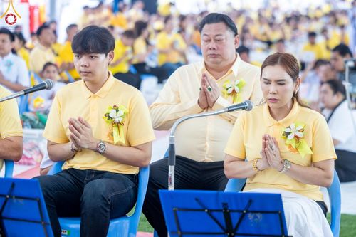 ภาพ No.146433:มหาสังฆทานถวายเป็นพุทธบูชาครั้งยิ่งใหญ่ โครงการทำบุญตักบาตร เพื่อถวายเป็นพระราชกุศล เนื่องในโอกาสมหามงคลเฉลิมพระชนมพรรษา พระบาทสมเด็จพระเจ้าอยู่ห้วฯ ทรงเจริญพระชนมพรรษา 6 รอบ 72 พรรษา