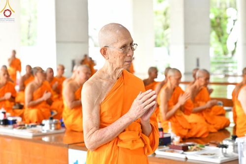 ภาพ No.182330:พิธีถวายภัตตาหารเมนูสวรรค์ "เพื่อการบรรลุธรรม" วันเสาร์ที่ 14 ธันวาคม พ.ศ. 2567 ณ หอฉันคุณยายอาจารย์ฯ วัดพระธรรมกาย