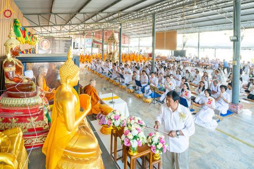 ภาพ No.189303:พิธีทอดผ้าป่าทำนุบำรุงศาสนสถาน ในโครงการธรรมยาตรา กตัญญูบูชา มหาปูชนียาจารย์ พระมงคลเทพมุนี(สด จนฺทสโร) พระผู้ปราบมาร อนุสรณ์สถาน 7 แห่ง ปีที่ 13 ณ วัดใหม่นพรัตน์  ต.เนินพระปรางค์ อ.สองพี่น้อง จ.สุพรรณบุรี วันที่ 5 มกราคม พ.ศ. 2568