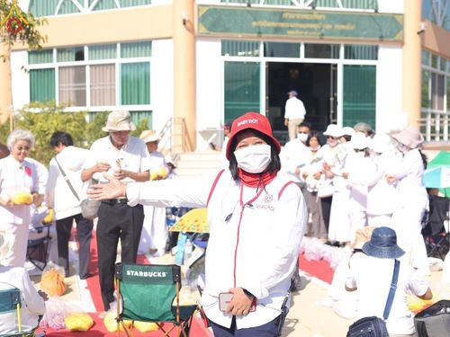 ภาพ No.204009:V.52 สารพัดV สารพัดดี ที่วัดสองพี่น้อง ในโครงการธรรมยาตรา กตัญญูบูชา มหาปูชนียาจารย์ พระมงคลเทพมุนี(สด จนฺทสโร) พระผู้ปราบมาร อนุสรณ์สถาน 7 แห่ง ปีที่ 13 ระหว่างวันที่ 2-31 มกราคม พ.ศ. 2568