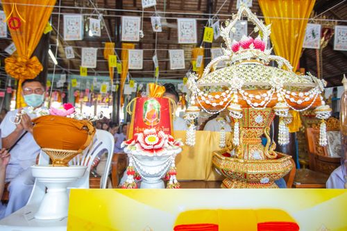 ภาพ No.170000:พิธีทอดกฐิน ณ วัดเขาสมอระบัง จ.เพชรบุรี ในโครงการกฐินสามัคคีทั่วไทย 30,000 วัด บูชาธรรม 80 ปี หลวงพ่อธัมมชโย โดยคณะศิษยานุศิษย์วัดพระธรรมกาย วันที่ 26 ตุลาคม พ.ศ. 2567