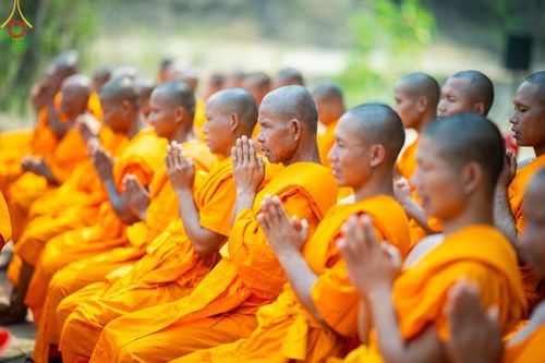 ภาพ No.139334:Photo Story  มหัศจรรย์วัดดงดินแดง Episode 7 พระภิกษุ-สามเณร ในโครงการบรรพชาอุปสมบทหมู่  กว่า 500 รูป ศีลจาริณีและสาธุชนกว่า 500 คน ร่วมพิธีบูชาข้าวพระ วัดดงดินแดง ต.ม่อนจอง อ.อมก๋อย จ.เชียงใหม่ วันอาทิตย์ที่ 7 เมษายน พ.ศ.2567