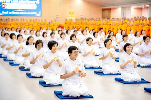 ภาพ No.246534:วันที่ 17 กันยายน พ.ศ. 2568 พิธีรับดวงแก้วนักเรียนบาลี "ดวงแก้วยกชั้นให้ลั่นจักรวาล" ณ ห้องเทวสภา วัดพระธรรมกาย