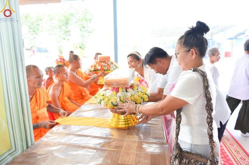 ภาพ No.104656:ทอดผ้าป่าสามัคคี เพื่อสมทบทุนสร้างหอฉัน ๑๑๓ ปี คุณยายอาจารย์มหารัตนอุบาสิกาจันทร์ขนนกยูง ครั้งที่ ๗ ในวันอาทิตย์ ที่ ๒๘ เมษายน พ.ศ. ๒๕๖๗ ณ ศูนย์การศึกษาจอมบึง ต.รางบัว อ.จอมบึง จ.ราชบุรี