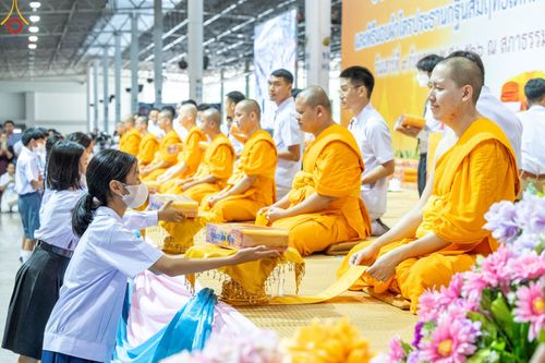 ภาพ No.89649:อบรมเชิงปฏิบัติการจัดกิจกรรมทอดกฐินสัมฤทธิ์ และพิธีมอบผ้าไตรประธานกฐินสัมฤทธิ์เด็กดี V-Star ประจำปีพุทธศักราช 2566  วันเสาร์ที่ 9 กันยายน พ.ศ. 2566 ณ สภาธรรมกายสากล วัดพระธรรมกาย จ.ปทุมธานี