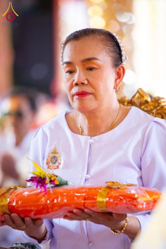 ภาพ No.173388:พิธีทอดกฐิน วัดทาป่าสัก จ.ลำพูน ในโครงการกฐินสามัคคีทั่วไทย 30,000 วัด บูชาธรรม 80 ปี หลวงพ่อธัมมชโย โดยคณะศิษยานุศิษย์วัดพระธรรมกาย วันที่ 3 พฤศจิกายน พ.ศ. 2567