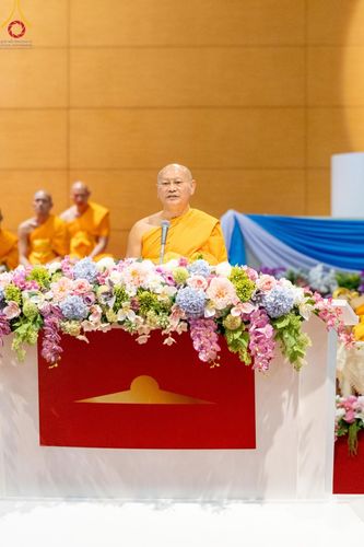 ภาพ No.147043:พิธีมุทิตาสักการะพระภิกษุ ผู้สอบได้เปรียญธรรม 9 ประโยคระดับโลกปีที่ 36, พิธีมอบโล่เกียรติยศและทุนการศึกษา สำนักเรียนบาลีดีเด่นทั่วประเทศ, พิธีถวายมหาสังฆทานคณะสงฆ์ 2,000 กว่าวัด ทั่วประเทศ ปีที่ 24, พิธีถวายไทยธรรมคณะสงฆ์ 323 วัด 4 จังหวัดชายแดนภาคใต้