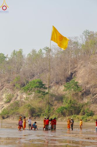 ภาพ No.140325:Photo Story มหัศจรรย์วัดดงดินแดง  EP.8  ภาพการเตรียมงาน การปฎิบัติงาน ของเหล่าผู้ทุ่มเทและเสียสละ เพื่อความสำเร็จของความมหัศจรรย์ ณ วัดดงดินแดง ต.ม่อนจอง อ.อมก๋อย จ.เชียงใหม่ วันที่ 1-7 เมษายน พ.ศ. 2567