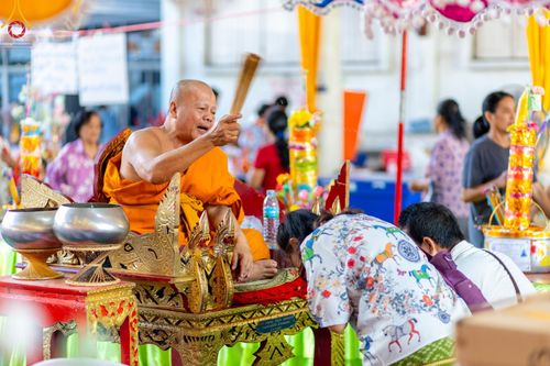 ภาพ No.167052:พิธีทอดกฐิน ณ วัดอัยยิการาม จ.ปทุมธานี ในโครงการกฐินสามัคคีทั่วไทย 30,000 วัด บูชาธรรม 80 ปี หลวงพ่อธัมมชโย โดยคณะศิษยานุศิษย์วัดพระธรรมกาย วันที่ 23 ตุลาคม พ.ศ. 2567