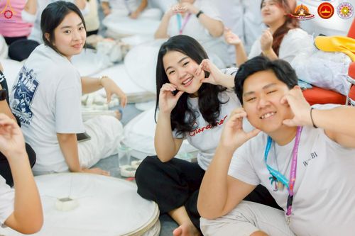 ภาพ No.224792:วันที่ 11 -12 พฤษภาคม พ.ศ. 2568 คณะพระอาจารย์ เจ้าหน้าที่ อาสาสมัคร นักศึกษา ทั้งชาวอินโดนีเซีย และชาวไทย ร่วมแรงร่วมใจ เตรียมงาน เก็บงาน ในวันวิสาขบูชา ณ พระมหาเจดีย์บรมพุทโธ ประเทศอินโดนีเซีย