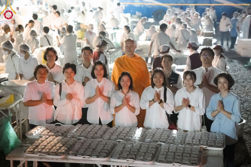 ภาพ No.114470:พิธีถวายภัตตาหารเป็นสังฆทาน แด่คณะพระธรรมยาตรา ปีที่ 12 วันที่ 18 มกราคม พ.ศ. 2567 ณ วัดโบสถ์(บน) บางคูเวียง จ.นนทบุรี