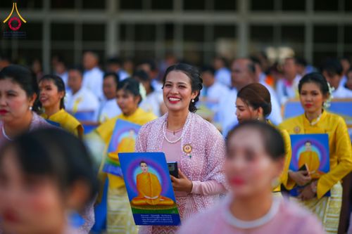 ภาพ No.178186:พิธีทอดผ้าป่าไทย-เมียนมา ครั้งที่ 7 วันอาทิตย์ที่ 1 ธันวาคม พ.ศ.2567 ณ สภาธรรมกายสากล  พระมหาธรรมกายเจดีย์ วัดพระธรรมกาย จ.ปทุมธานี