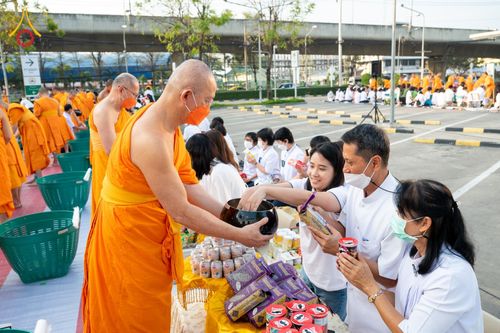 ภาพ No.76066:งานทำบุญตักบาตรเชอรี่มอลล์ อ.คลองหลวง จ.ปทุมธานี วันที่ 14 กุมภาพันธ์ พ.ศ. 2566