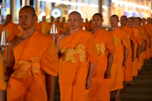 ภาพ No.253624:วันที่ 10 ตุลาคม พ.ศ. 2568 พิธีจุดประทีปบูชาพระผู้ปราบมาร, พิธีจุดประทีปบนพระมหาธรรมกายเจดีย์  20,000 ดวง เนื่องในวันคล้ายวันเกิดครบรอบ 141 ปี พระมงคลเทพมุนี (สด จนฺทสโร)