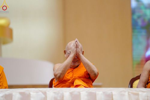 ภาพ No.219528:วันอังคารที่ 22 เมษายน พ.ศ. 2568 สัมมนาสงฆ์ เพื่อความมั่นคงและความเจริญรุ่งเรืองแห่งพระพุทธศาสนา  เนื่องในวันคุ้มครองโลก พิธีถวายมหาสังฆทานแด่คณะสงฆ์ 40,000 กว่าวัดทั่วประเทศ ณ วัดพระธรรมกาย จ.ปทุมธานี