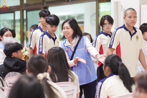 ภาพ No.199127:พิธีทอดผ้าป่าทำนุบำรุงศาสนสถาน ณ วัดไร่ขิง ตำบลไร่ขิง อำเภอสามพราน จังหวัดนครปฐม ในโครงการธรรมยาตรา กตัญญูบูชา มหาปูชนียาจารย์ พระมงคลเทพมุนี(สด จนฺทสโร) พระผู้ปราบมาร อนุสรณ์สถาน 7 แห่ง ปีที่ 13 วันที่ 21 มกราคม พ.ศ. 2568