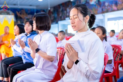 ภาพ No.197437:พิธีทอดผ้าป่าทำนุบำรุงศาสนสถาน ณ วัดโบสถ์(บน) ตำบลบางคูเวียง อำเภอบางกรวย จังหวัดนนทบุรี ในโครงการธรรมยาตรา กตัญญูบูชา มหาปูชนียาจารย์ พระมงคลเทพมุนี(สด จนฺทสโร) พระผู้ปราบมาร อนุสรณ์สถาน 7 แห่ง ปีที่ 13 วันที่ 17 มกราคม พ.ศ. 2568