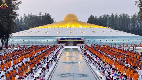 ภาพ No.120303:พิธีต้อนรับพระธรรมยาตรา ในโครงการธรรมยาตรา กตัญญูบูชา มหาปูชนียาจารย์ พระมงคลเทพมุนี(สด จนฺทสโร) พระผู้ปราบมาร อนุสรณ์สถาน 7 แห่ง ปีที่ 12 วันที่ 28 มกราคม พ.ศ. 2567 ณ วัดพระธรรมกาย จ.ปทุมธานี (ชุดที่ 2)