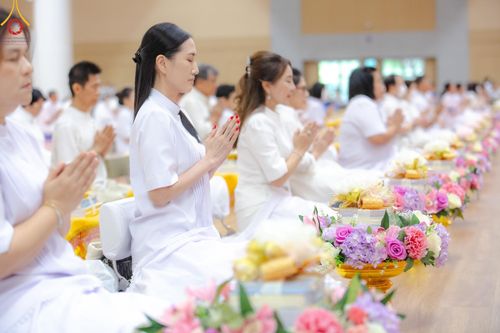 ภาพ No.136871:พิธีถวายหนังสือธรรมะ บาลี นักธรรม ทางก้าวหน้า ณ ห้องแก้วสารพัดนึก 2 วัดพระธรรมกาย วันเสาร์ที่ 11 พฤษภาคม พ.ศ. 2567