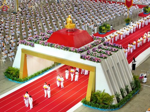 ภาพ No.160113:พิธีทอดผ้าป่าสมทบกฐินวัดพระธรรมกาย และสมทบกฐิน 30,000 วัดทั่วไทย ครั้งที่ 3 ณ สภาธรรมกายสากล วัดพระธรรมกาย วันพฤหัสบดีที่ 10 ตุลาคม พ.ศ. 2567