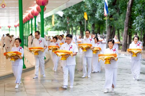 ภาพ No.227352:วันเสาร์ที่ 31 พฤษภาคม พ.ศ. 2568 พิธีเวียนประทักษิณรอบพระอุโบสถ ในพิธีอุปสมบท สามเณรเตรียม DCI รุ่นที่ 22 ณ อุโบสถพระไตรปิฎก วัดพระธรรมกาย